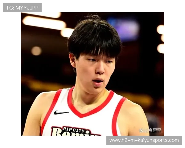 中国球员杨瀚森 2026 NBA 试训纪实：在波士顿凯尔特人训练营的策应能力获赞。