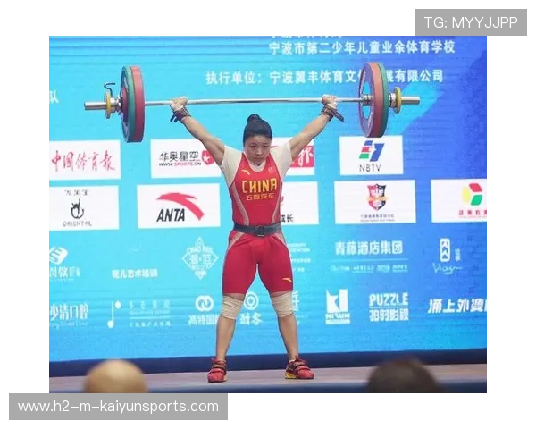 举重训练营完善伤病预防与康复流程保障学员健康，举重训练有多苦